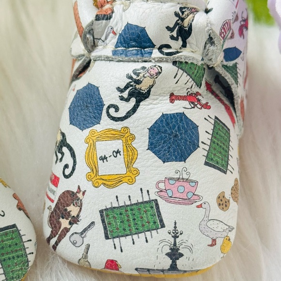 Freshly Picked X Friends Baby Moccasins - Picture 5 of 10